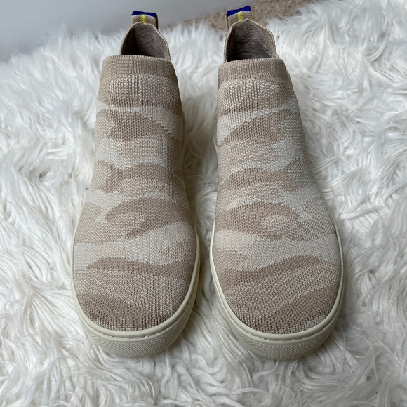 Rothy’s Sand Camo Chelsea Bootie - Size 6.5 - Picture 7 of 9